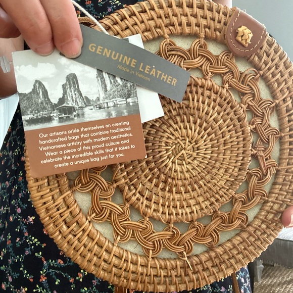 NWT Handwoven artisanal Rattan Round Bag - Picture 7 of 9